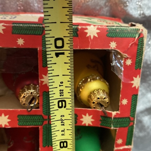 Vintage set of 10 glass bell ornaments and 2 glass balls
Christmas Classics - Picture 16 of 16